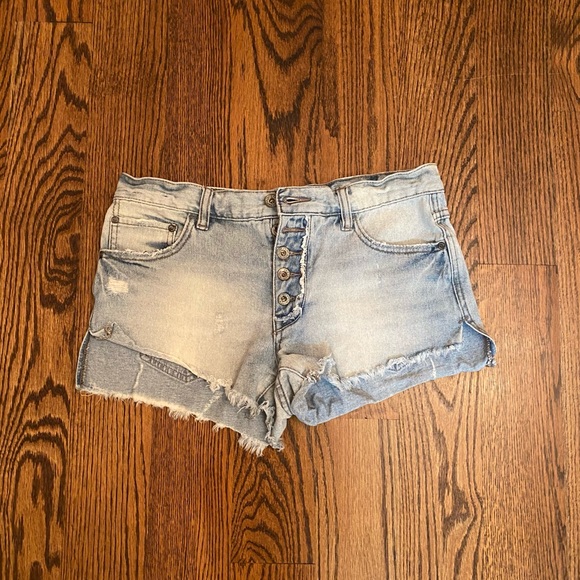 Free People light blue distressed jean shorts